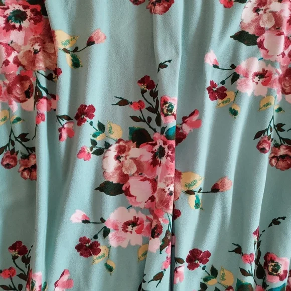 Reborn J Floral High-Low Dress Size Small - Picture 3 of 3